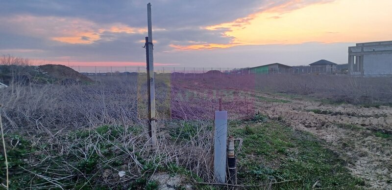 Sabareni, teren curti-constructii 610 mp cu utilitati